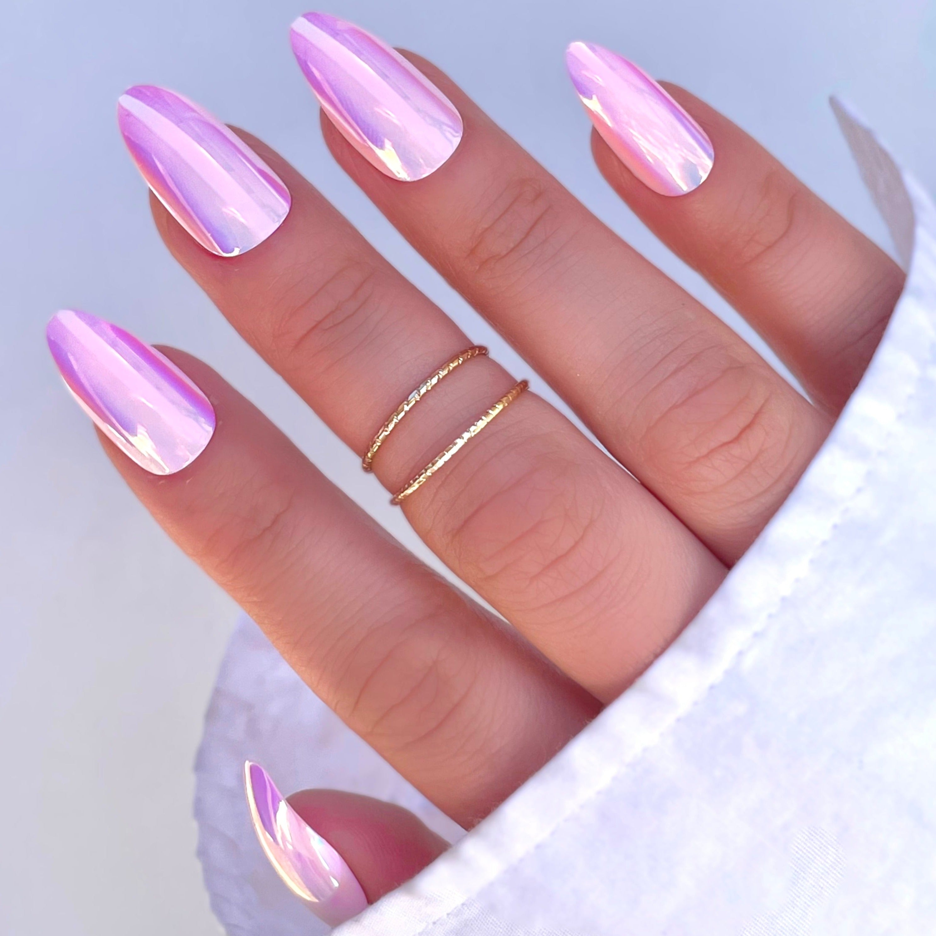 chrome nails pink