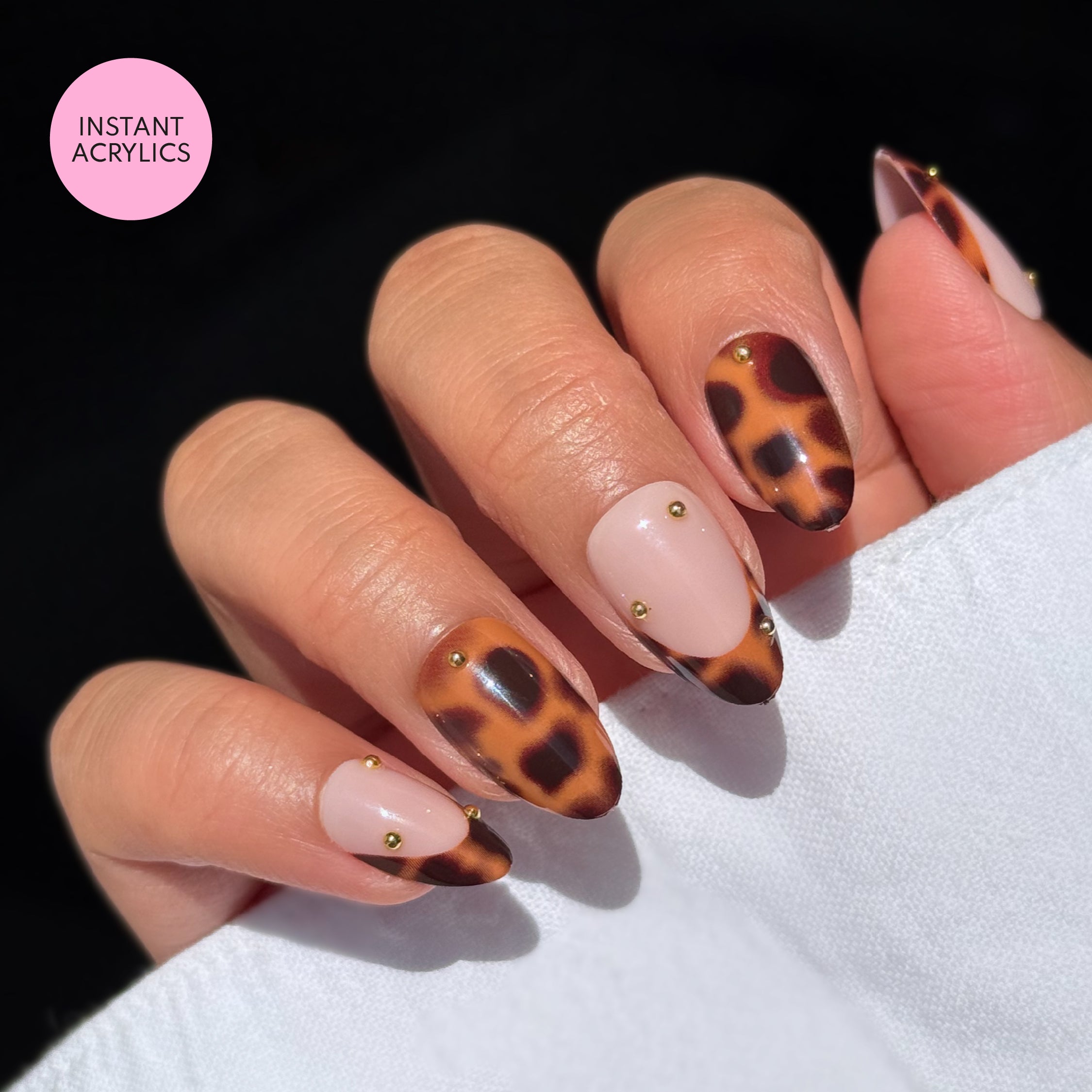 Tortoise Print Press-On Nails | Short Almond Shape | LUXXI