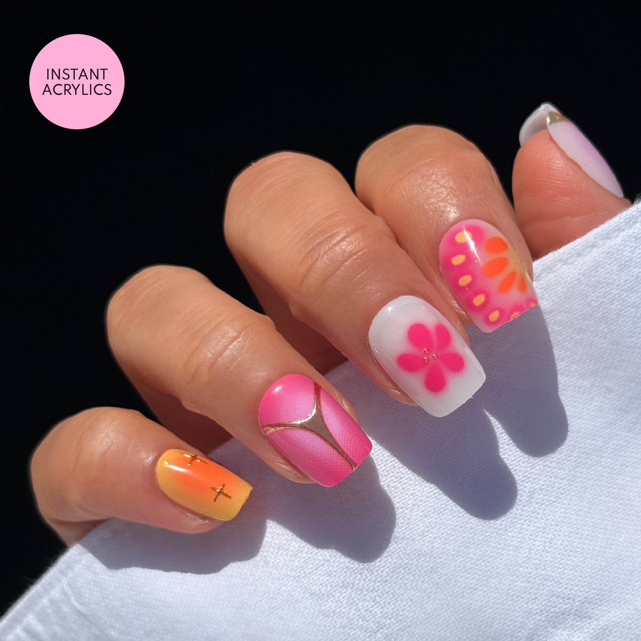 SHORT NAILS