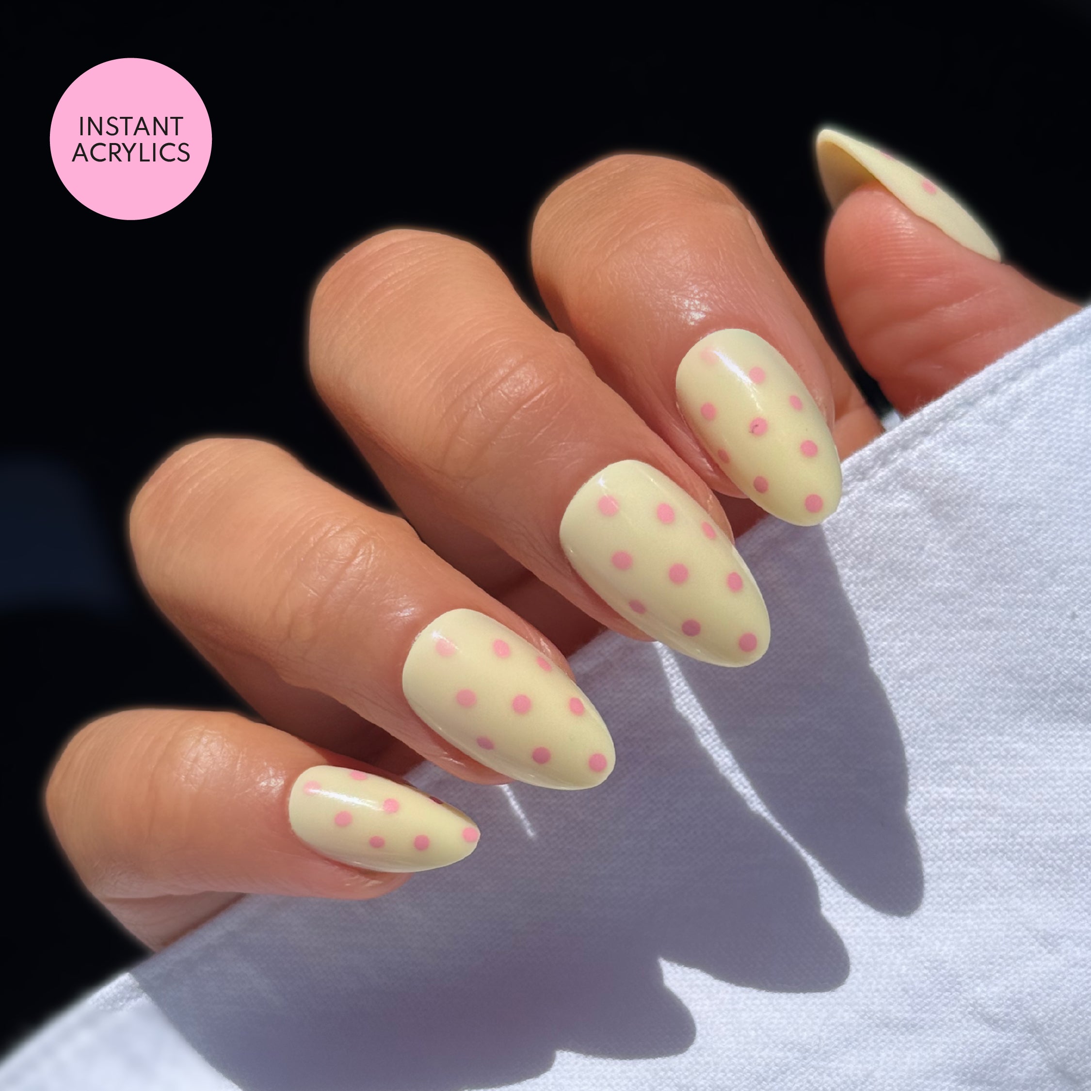 SHORT NAILS