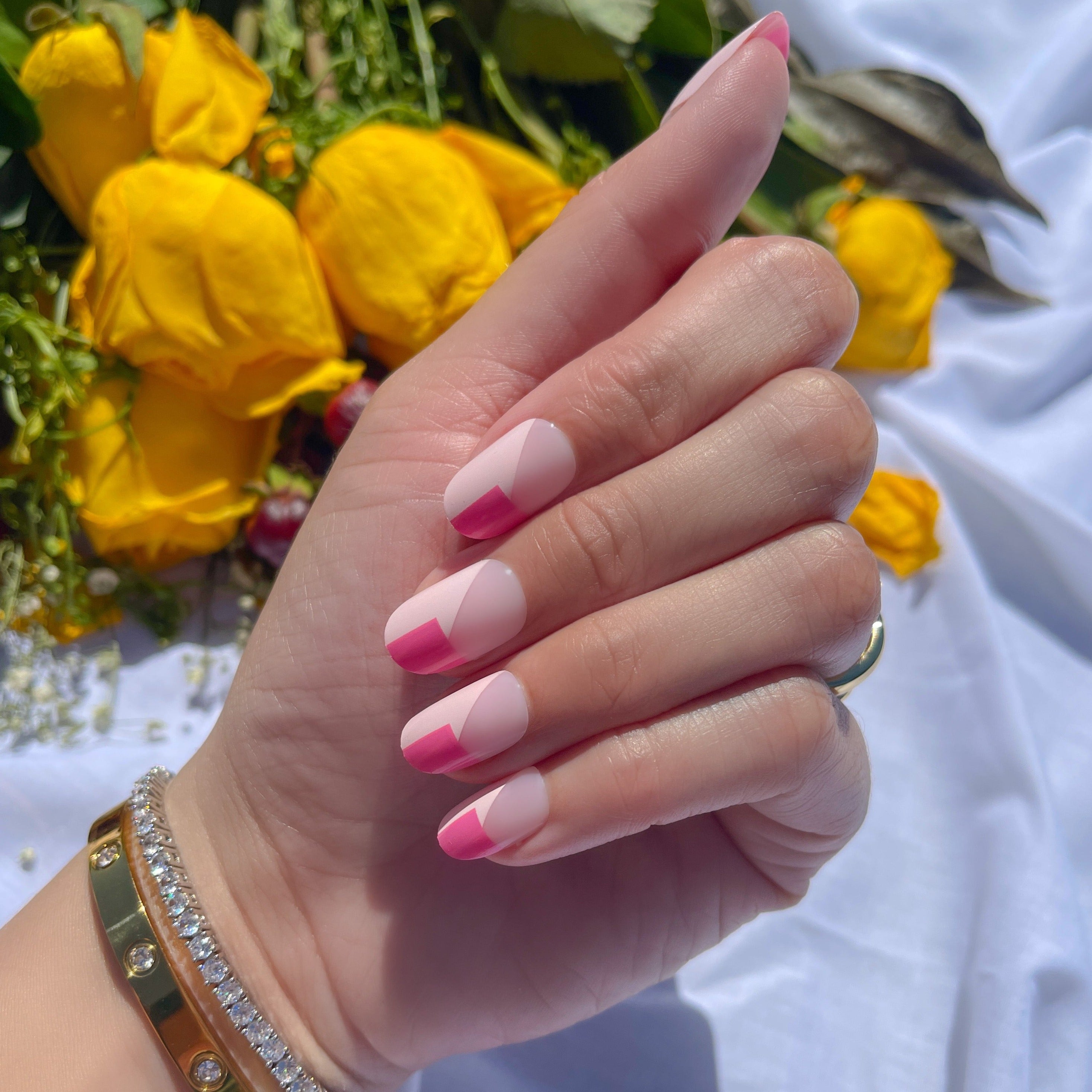 Pink Oval Shaped PressOns Short Round Nails LUXXI